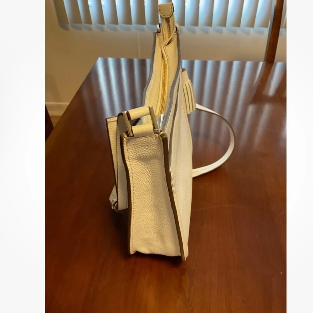 Kate Spade NY Orchard Street
Hemsley Pebbled Leather Handbag
Bright White - Picture 14 of 16